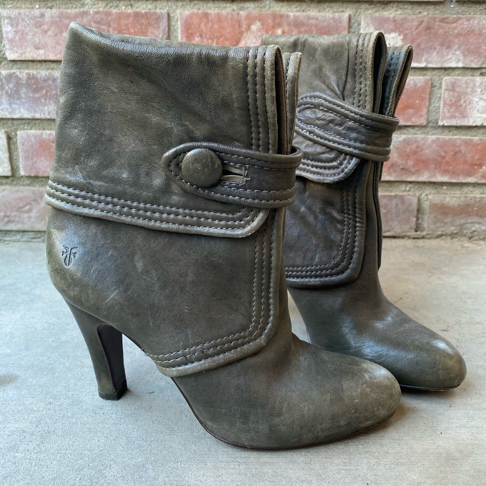 Stylish Gray Leather Ankle Boots